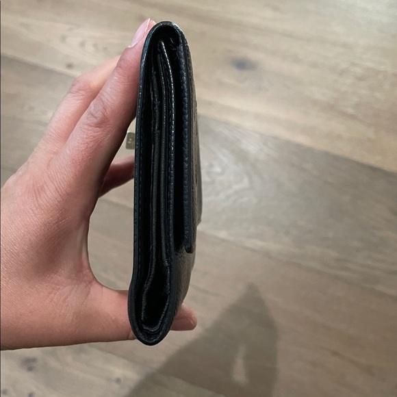 CHANEL Caviar Black Trifold Wallet - Picture 12 of 14